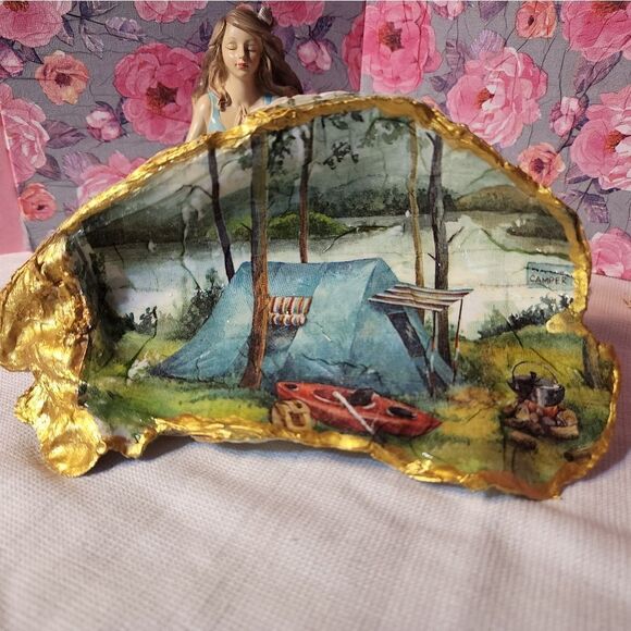 Decoupage Oyster Shell   - Picture 1 of 4